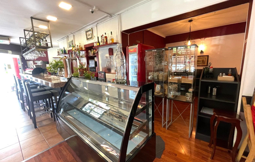 Traspaso - Bar Restaurante -
Barcelona - Guinardo