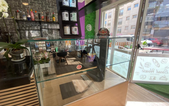 Traspaso - Bar-Cafeteria -
Lloret de Mar