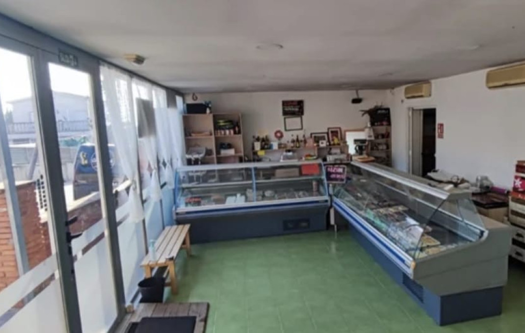 Traspaso - Rostisseria -
Santa Eul&agrave;lia de Ron&ccedil;ana