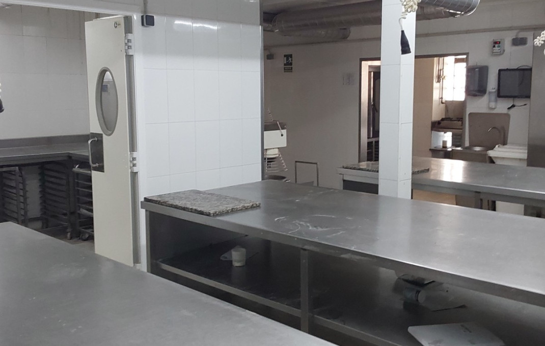 Venta - Obradores y/o Panaderias -
Lli&ccedil;&agrave; d'Amunt