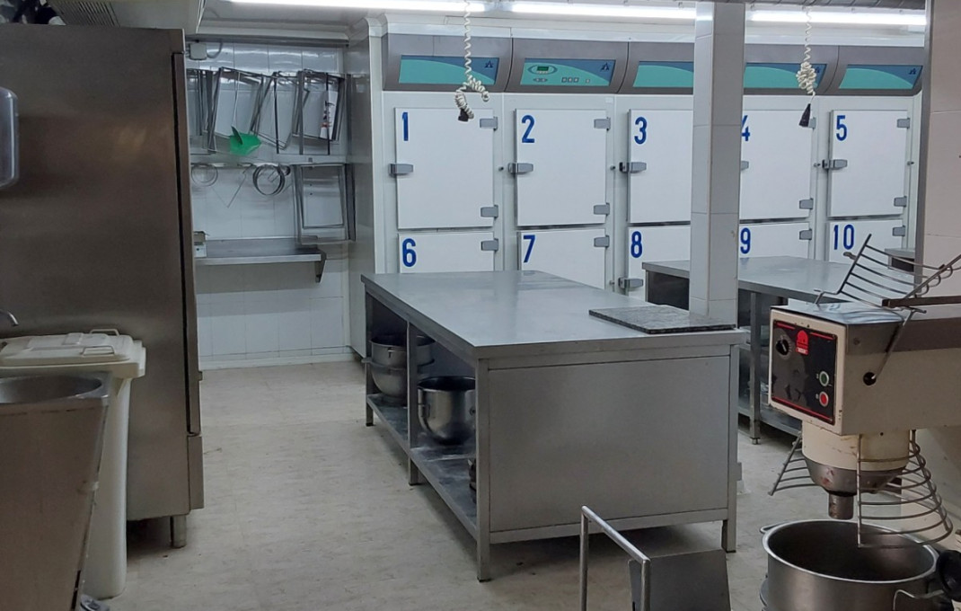 Alquiler - Obradores y/o Panaderias -
Lli&ccedil;&agrave; d'Amunt