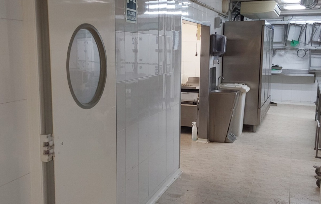 Alquiler - Obradores y/o Panaderias -
Lli&ccedil;&agrave; d'Amunt