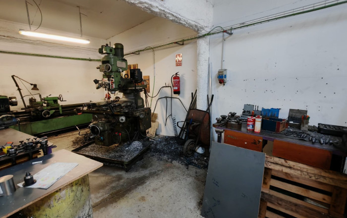 Traspaso - Naves y solares -
Granollers