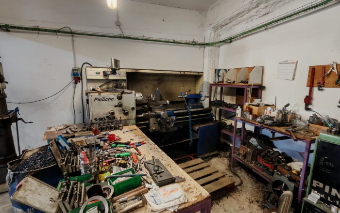 Traspaso - Naves y solares -
Granollers