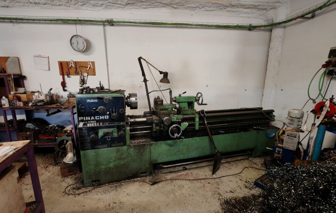 Traspaso - Naves y solares -
Granollers