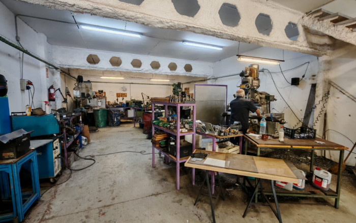 Traspaso - Naves y solares -
Granollers