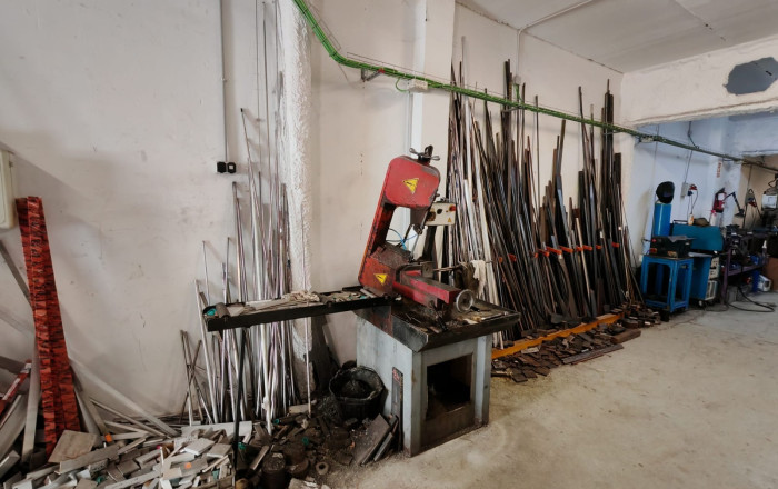 Traspaso - Naves y solares -
Granollers