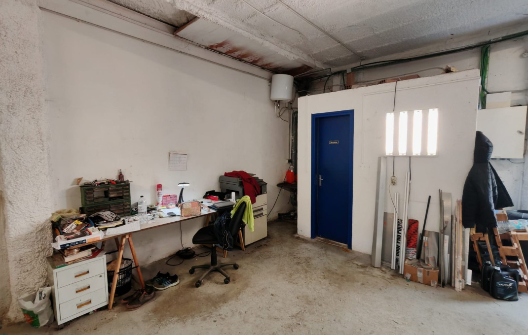 Traspaso - Naves y solares -
Granollers