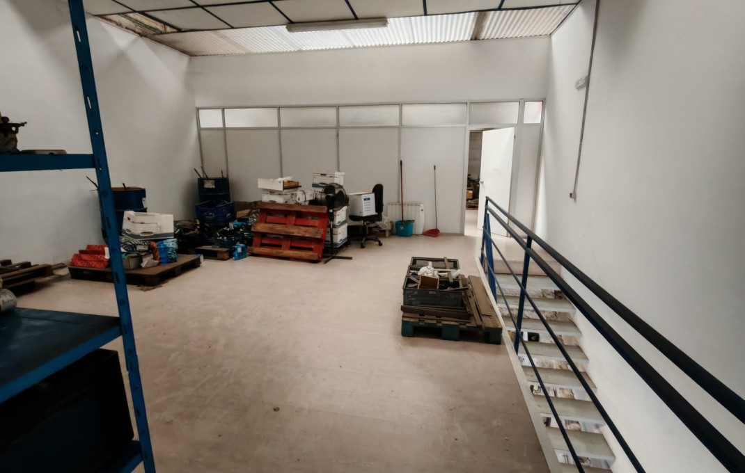 Traspaso - Naves y solares -
Granollers