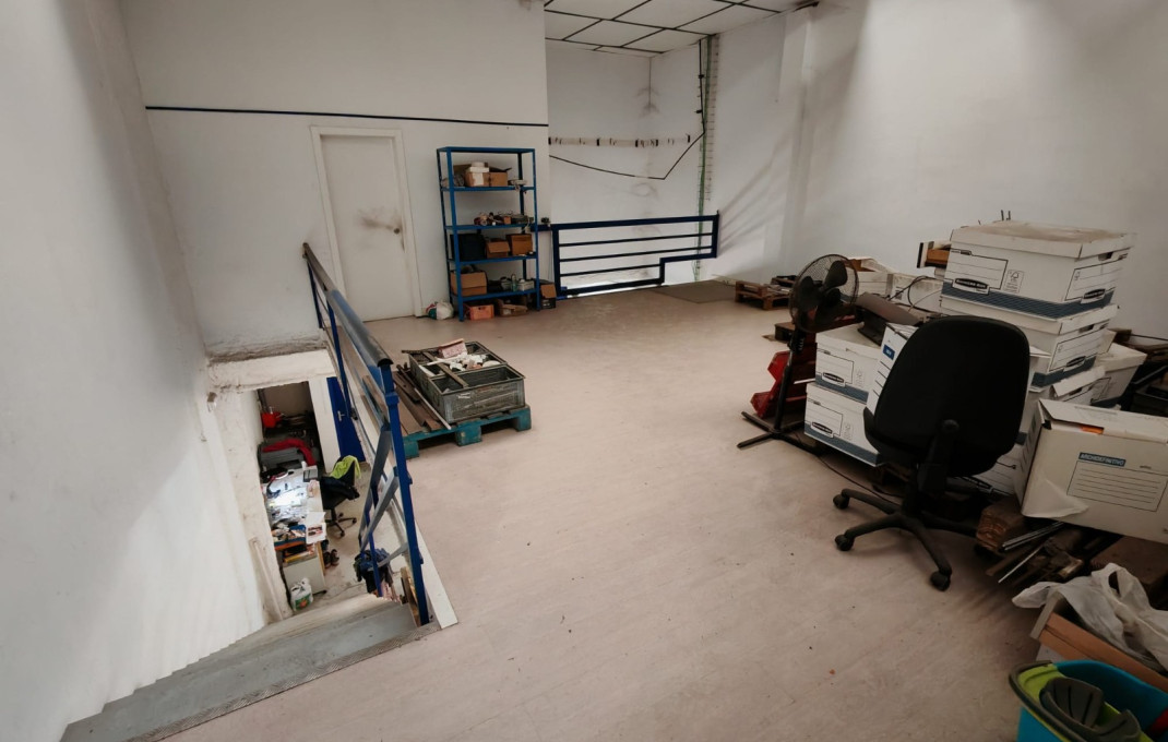 Traspaso - Naves y solares -
Granollers