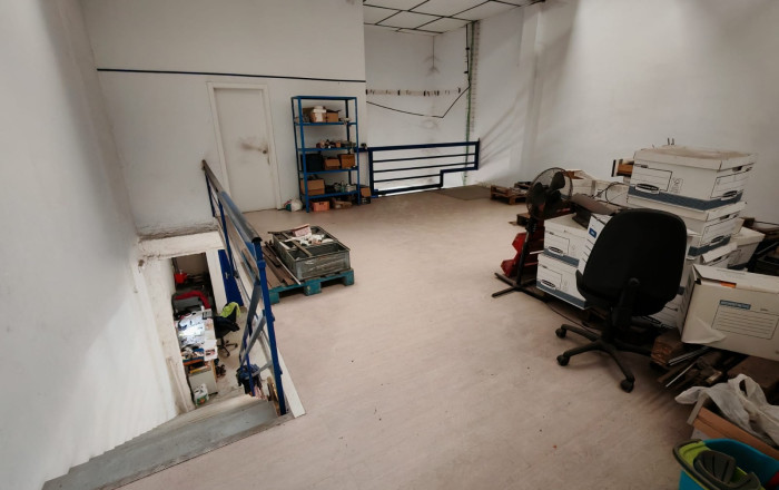 Traspaso - Naves y solares -
Granollers