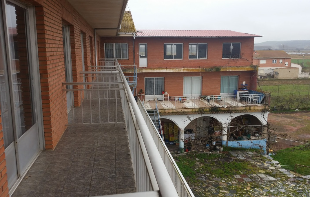 Sale - Hotel 1 * -
León