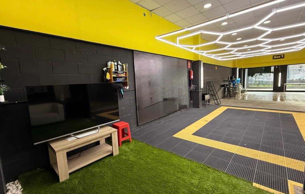 Transfert - atelier mécanique -
Vilafranca del Pened&egrave;s