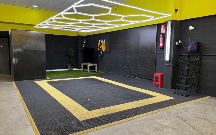 Transfert - atelier mécanique -
Vilafranca del Pened&egrave;s