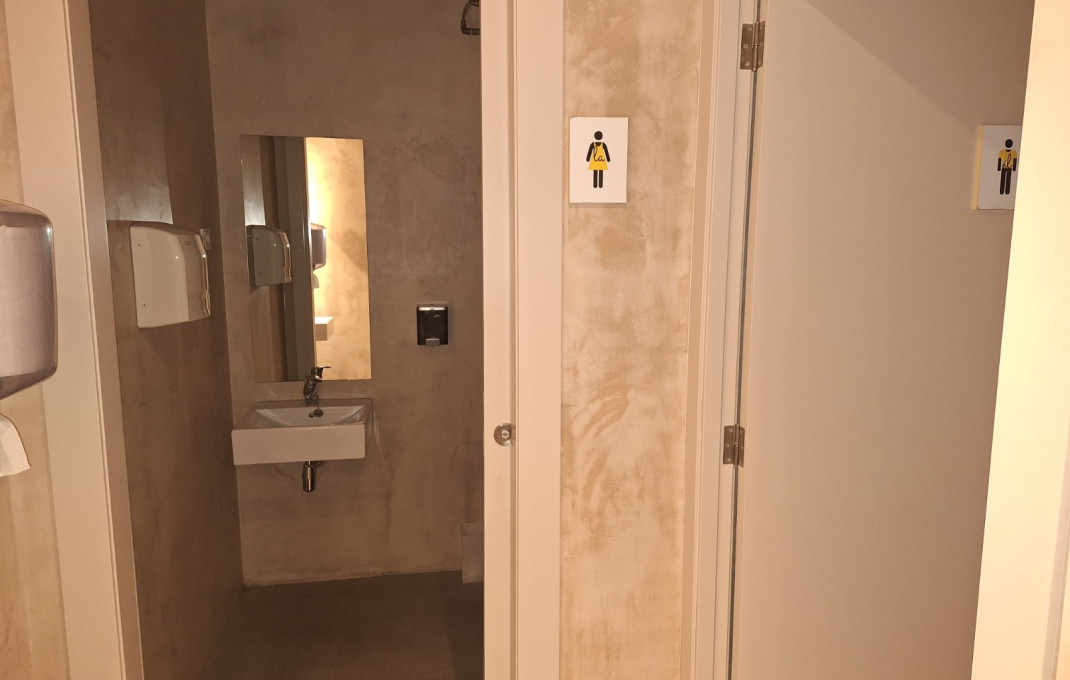 Transfert - Restaurant -
Barcelona - Sant Martí