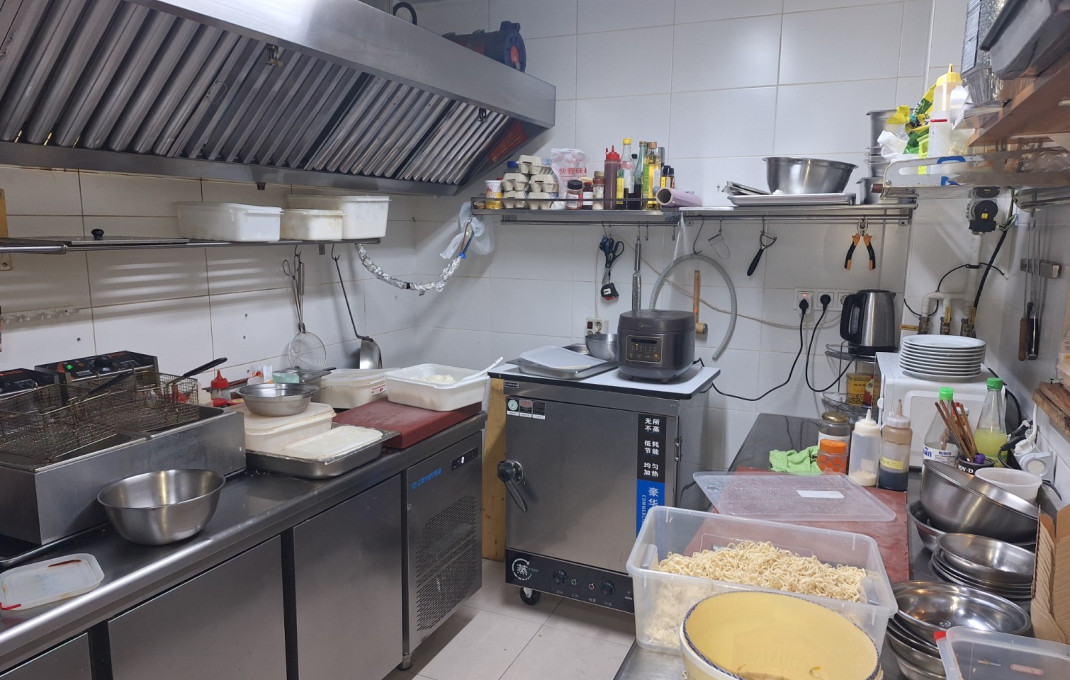 Transfert - Restaurant -
Barcelona - Sant Martí