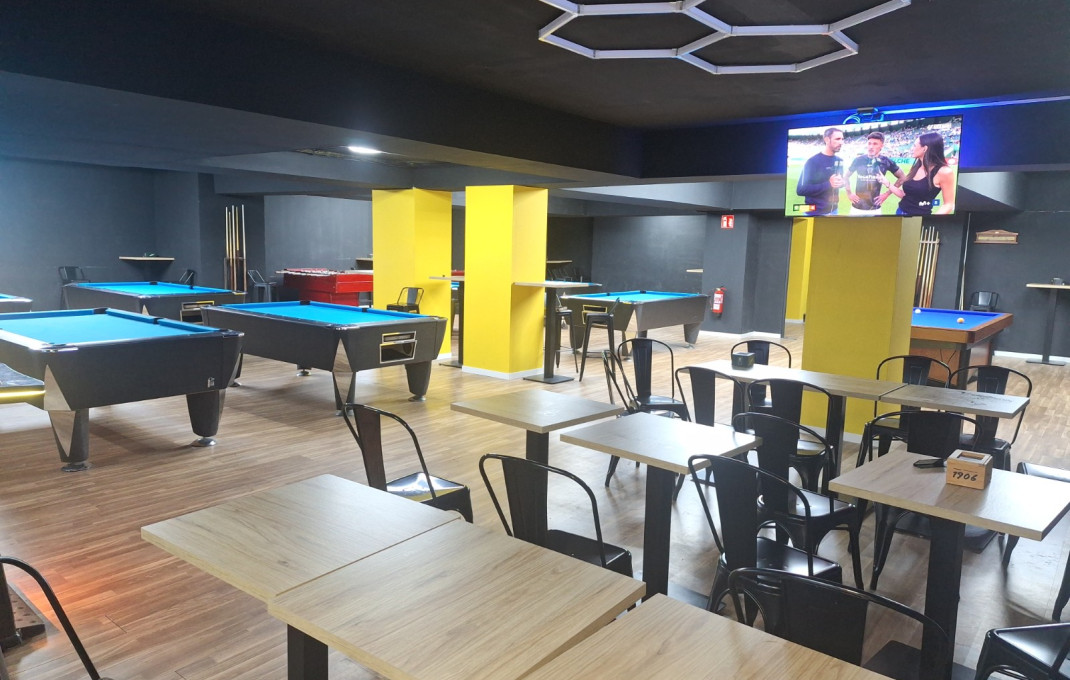 Transfert - Bar Copas Musical -
Barcelona - Sarria-Sant Gervasi