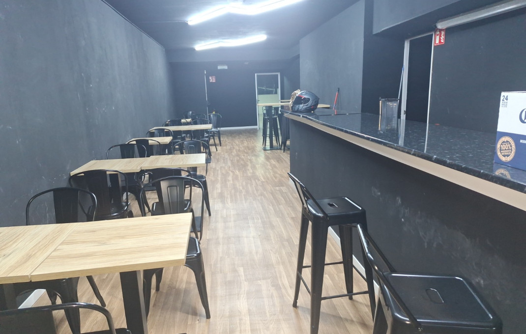 Transfert - Bar Copas Musical -
Barcelona - Sarria-Sant Gervasi