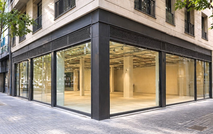Alquiler - Local comercial -
Barcelona - Sants
