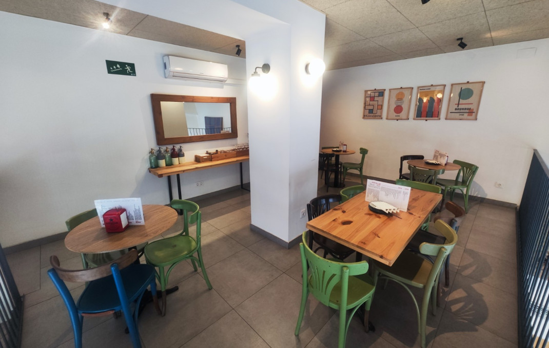 Traspaso - Bar Restaurante -
Barcelona - Les corts