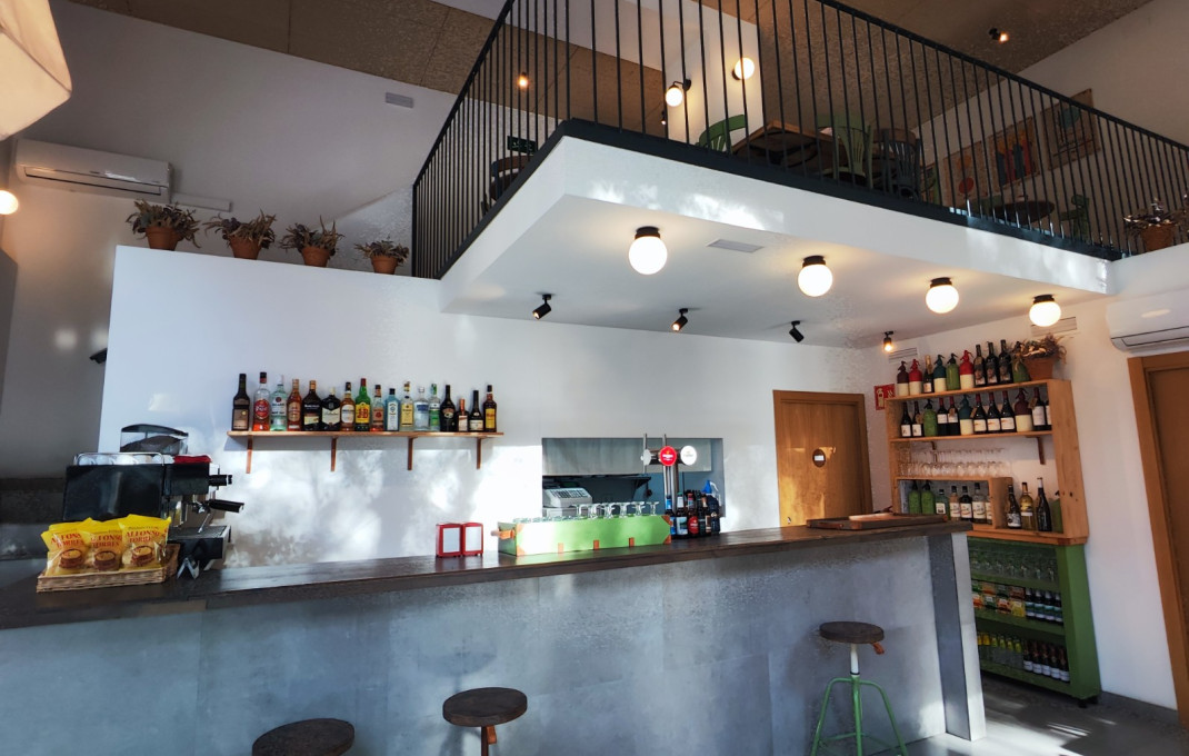 Traspaso - Bar Restaurante -
Barcelona - Les corts