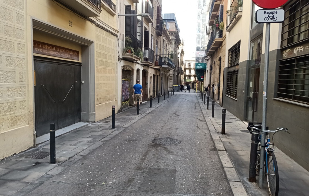Traspaso - Bar Restaurante -
Barcelona - Gràcia
