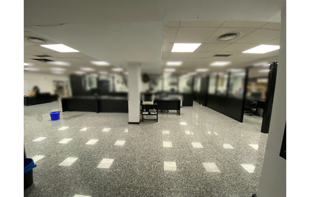 Revente - Local comercial -
Barcelona - Eixample Izquierdo