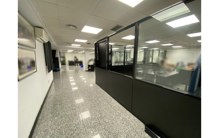 Revente - Local comercial -
Barcelona - Eixample Izquierdo