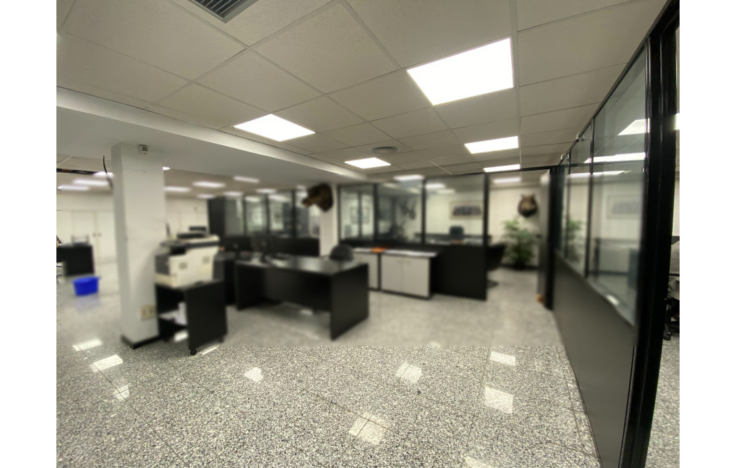 Revente - Local comercial -
Barcelona - Eixample Izquierdo