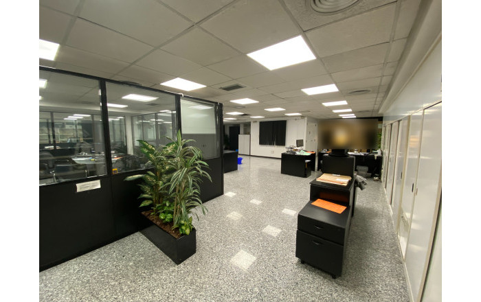 Revente - Local comercial -
Barcelona - Eixample Izquierdo