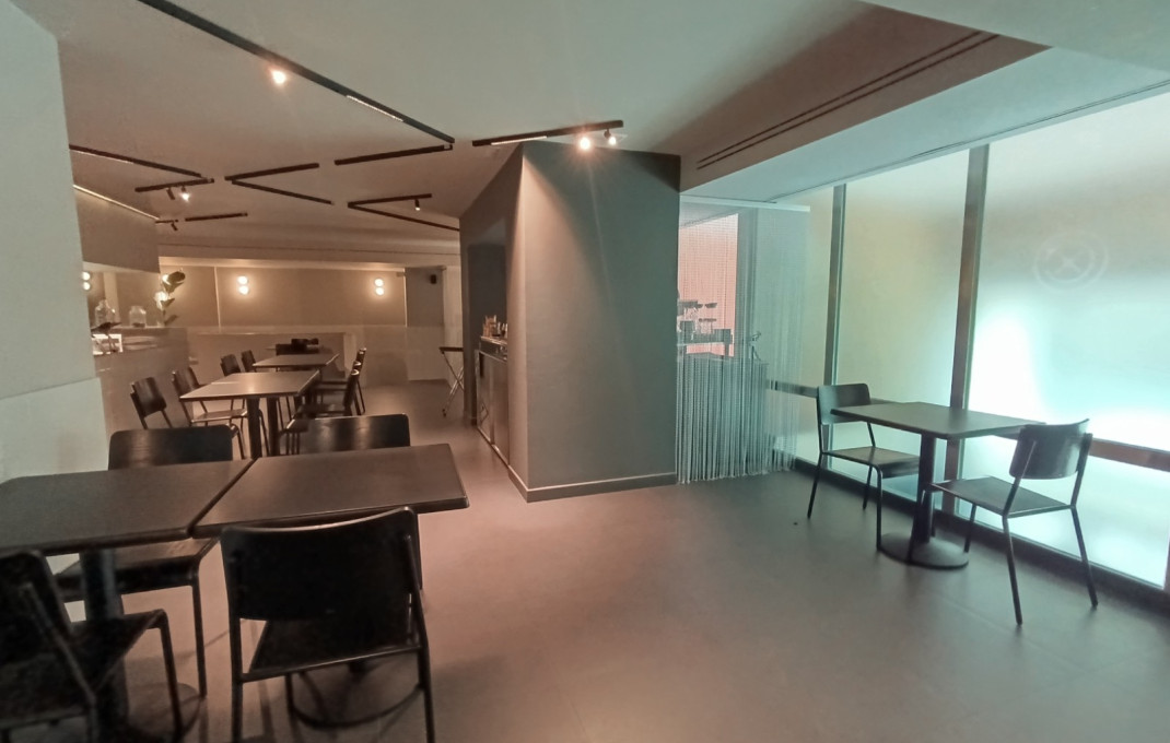 Traspaso - Bar Restaurante -
Barcelona - Eixample Izquierdo