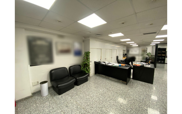 Revente - Local comercial -
Barcelona - Eixample Izquierdo