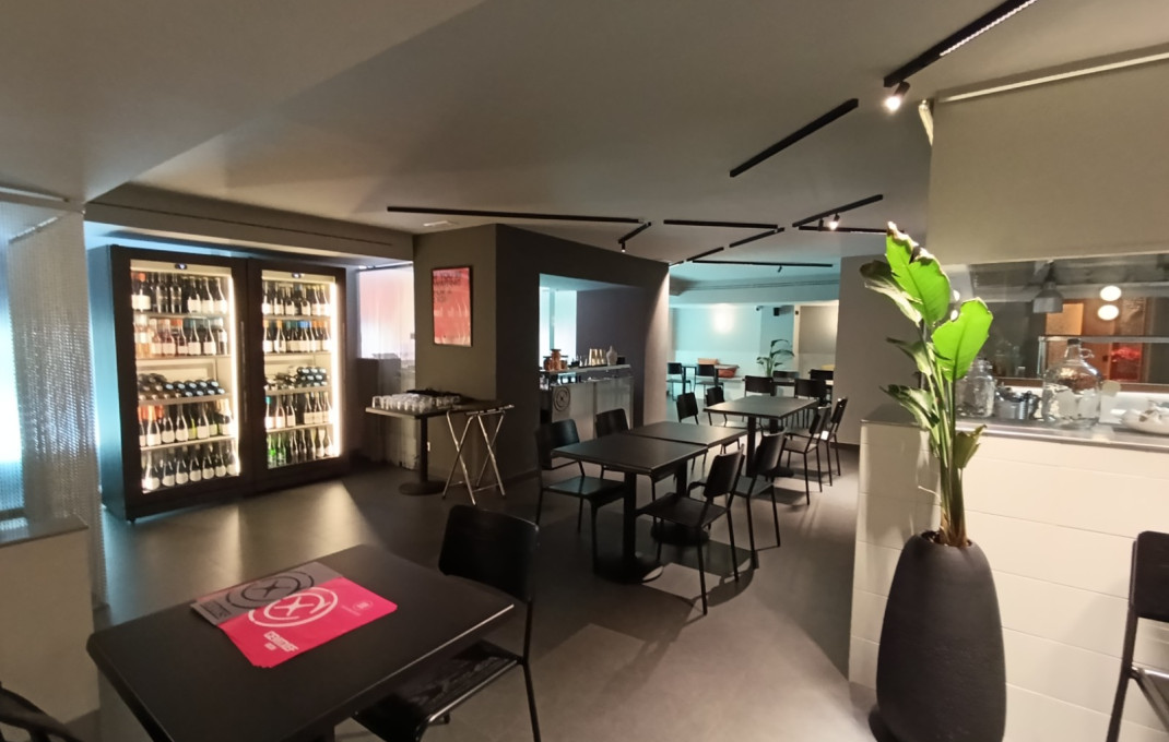 Traspaso - Bar Restaurante -
Barcelona - Eixample Izquierdo