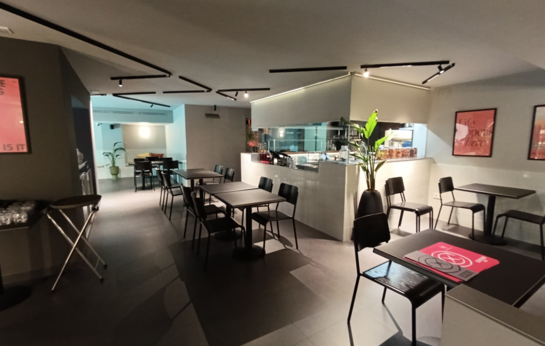 Traspaso - Bar Restaurante -
Barcelona - Eixample Izquierdo