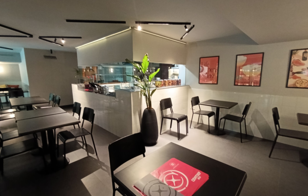 Traspaso - Bar Restaurante -
Barcelona - Eixample Izquierdo