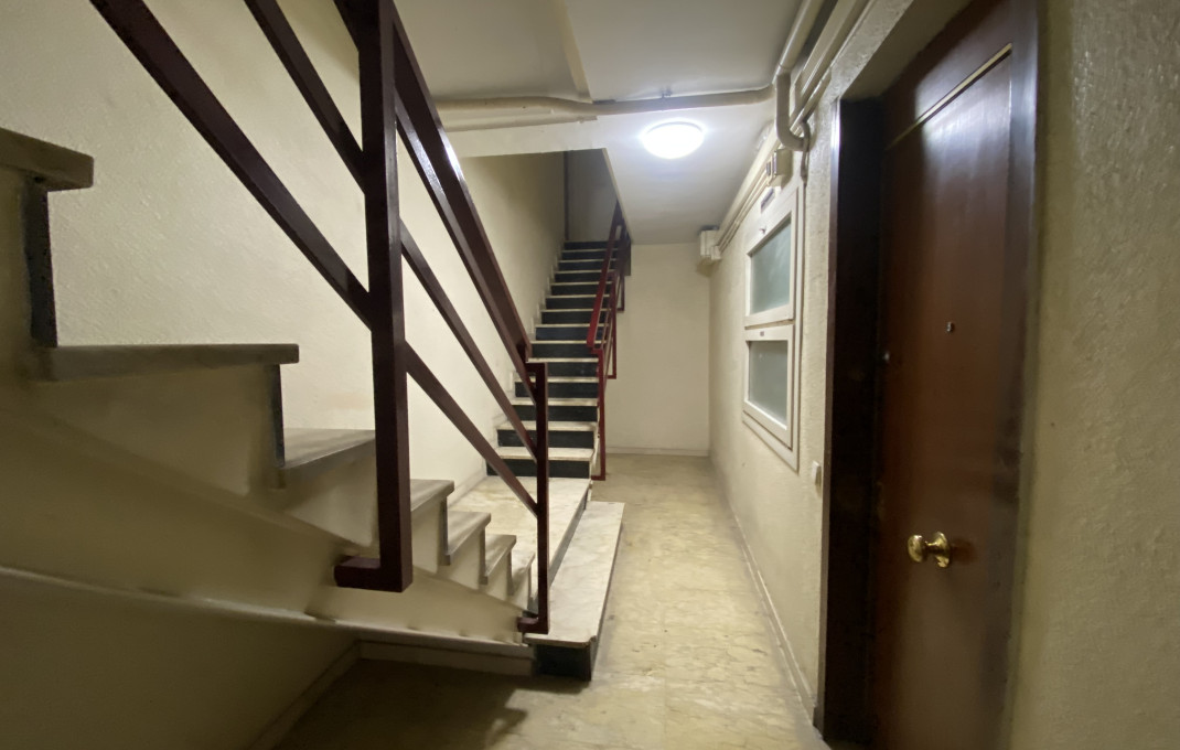 Revente - Local comercial -
Barcelona - Eixample Izquierdo