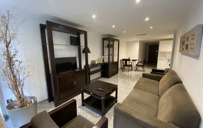 Revente - Local comercial -
Barcelona - Eixample Izquierdo