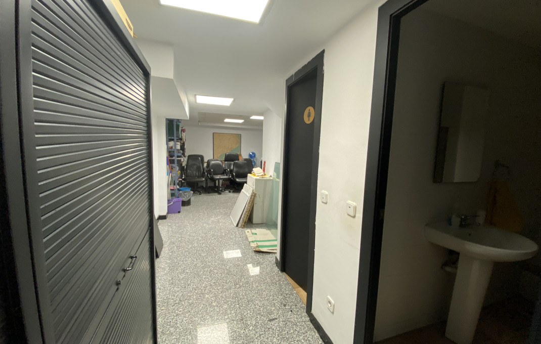 Revente - Local comercial -
Barcelona - Eixample Izquierdo