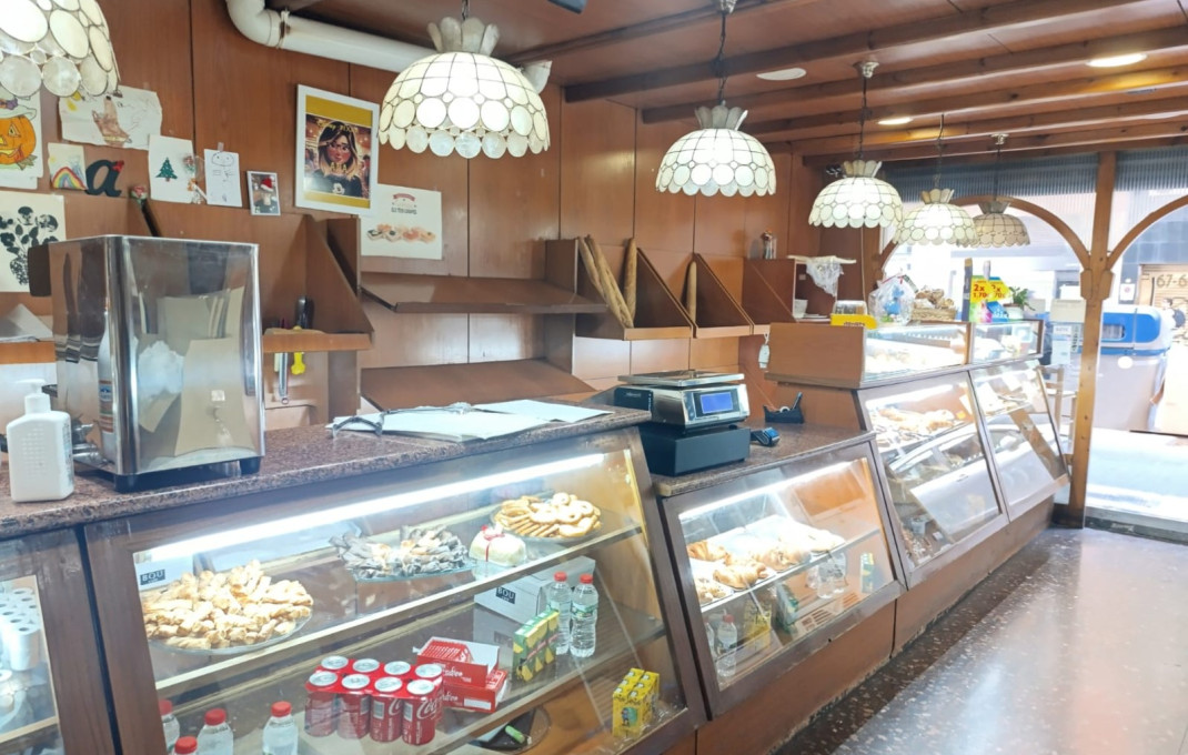 Traspaso - Obradores y/o Panaderias -
Barcelona - Sant Antoni