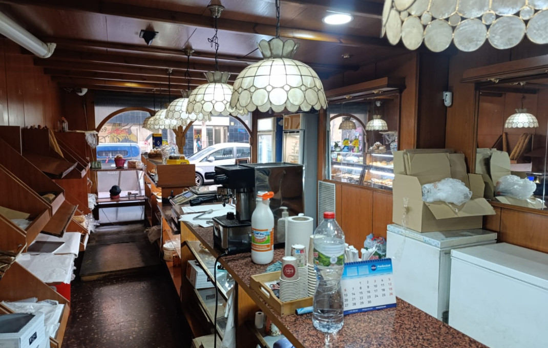 Traspaso - Obradores y/o Panaderias -
Barcelona - Sant Antoni