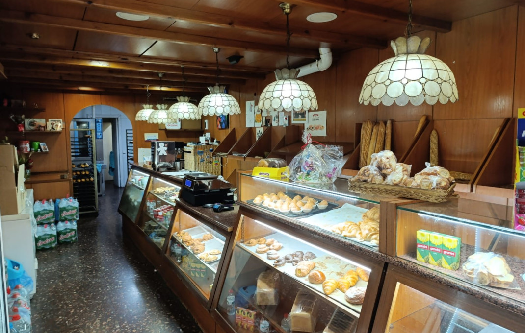 Traspaso - Obradores y/o Panaderias -
Barcelona - Sant Antoni