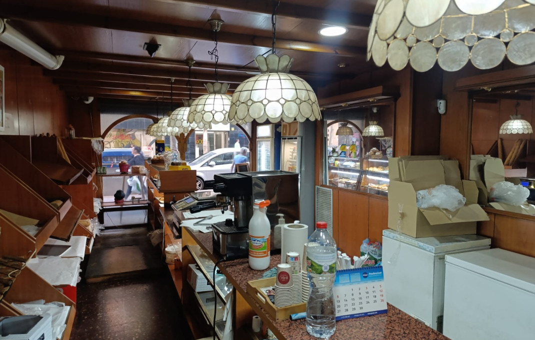Traspaso - Obradores y/o Panaderias -
Barcelona - Sant Antoni