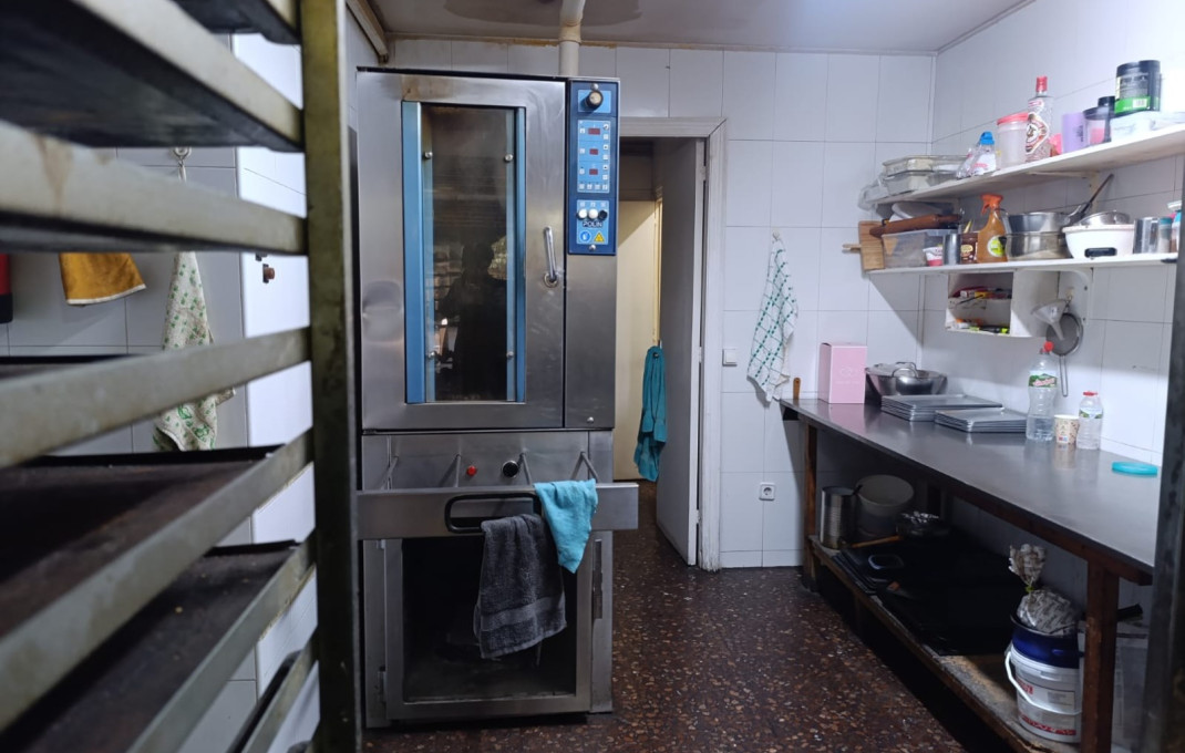 Traspaso - Obradores y/o Panaderias -
Barcelona - Sant Antoni