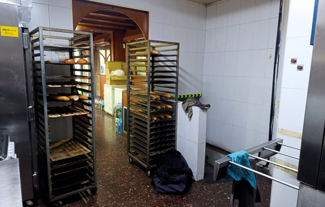Traspaso - Obradores y/o Panaderias -
Barcelona - Sant Antoni