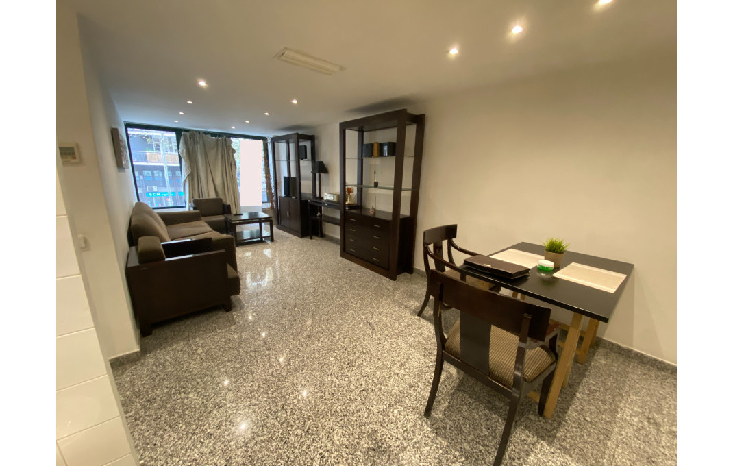 Revente - Local comercial -
Barcelona - Eixample Izquierdo