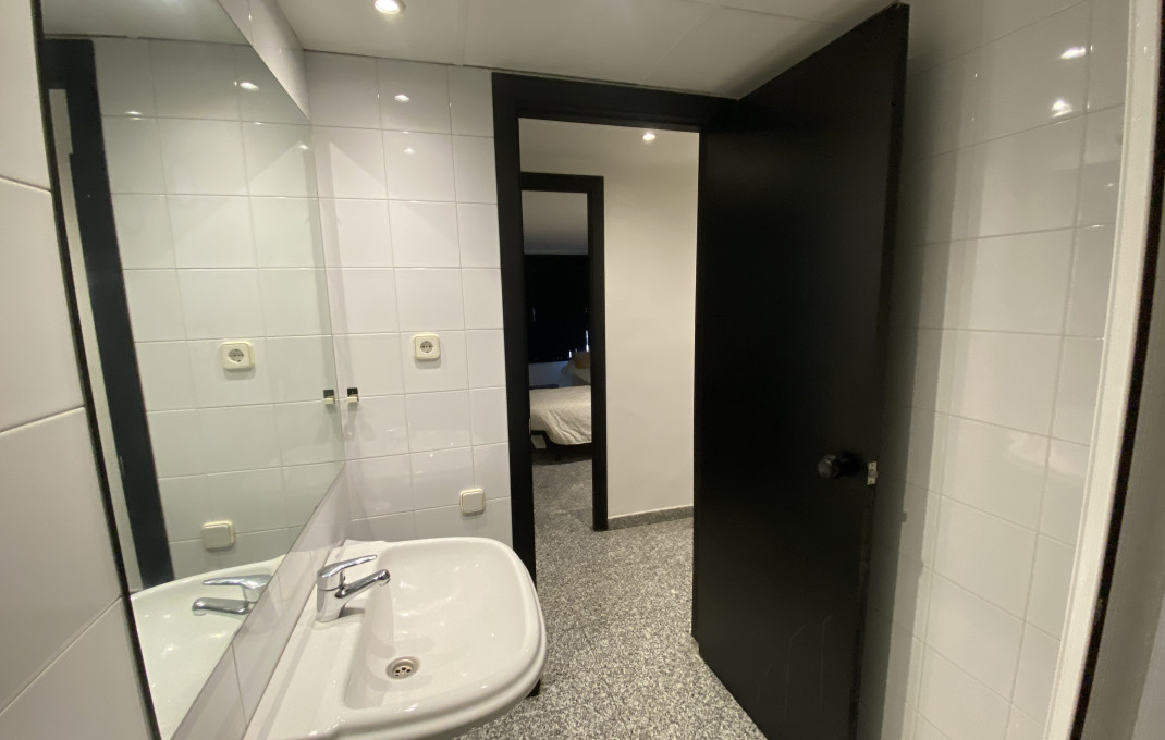 Revente - Local comercial -
Barcelona - Eixample Izquierdo