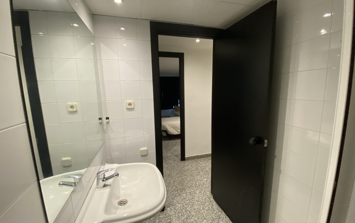 Revente - Local comercial -
Barcelona - Eixample Izquierdo