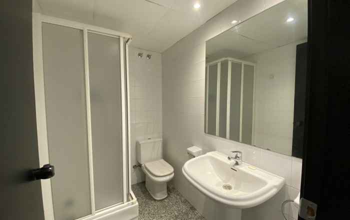 Revente - Local comercial -
Barcelona - Eixample Izquierdo