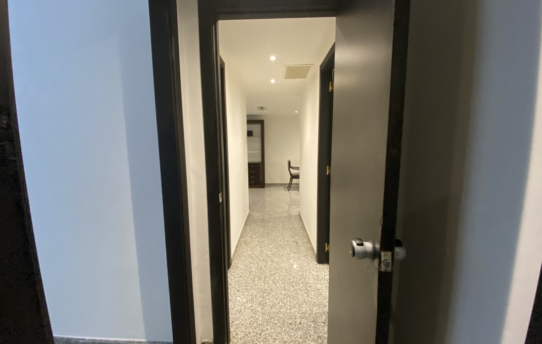 Revente - Local comercial -
Barcelona - Eixample Izquierdo