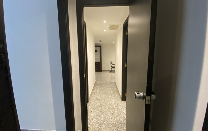 Revente - Local comercial -
Barcelona - Eixample Izquierdo